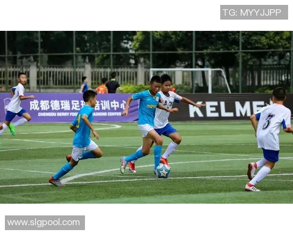 成都足球队荣登足球灵活性排行榜第五名展现出色竞技水平与团队协作能力